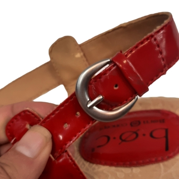 B.O.C Born Slingback Fire‎ Engine Red Patent Leather Wedge 10 Women's Sandals - Picture 10 of 10